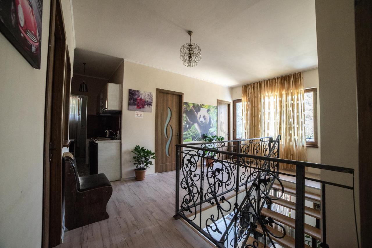 Happy Pandasn12 Hotel Borjomi Luaran gambar